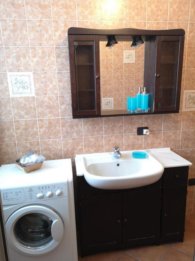 Appartamento Le Due Rocche Arona Bagian luar foto