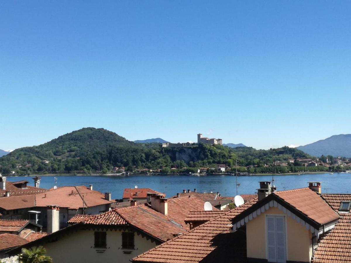 Appartamento Le Due Rocche Arona Bagian luar foto