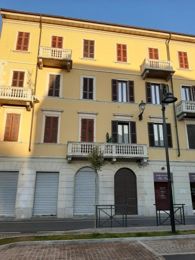 Appartamento Le Due Rocche Arona Bagian luar foto
